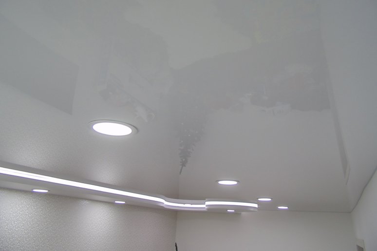 двухуровневые натяжные потолки минск